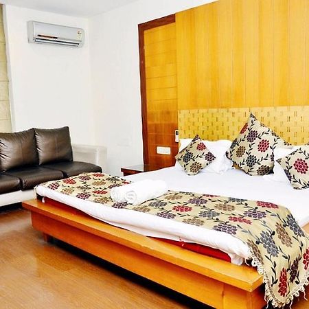 Hotel Mandakini Plaza Kanpur Exterior foto